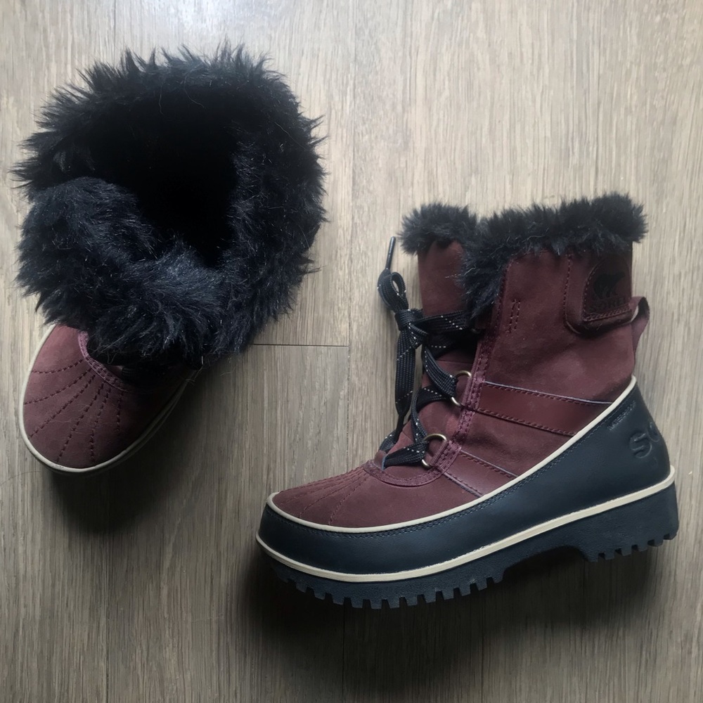 *Like New* Sorel Tivoli II Snow Boots - Maroon
